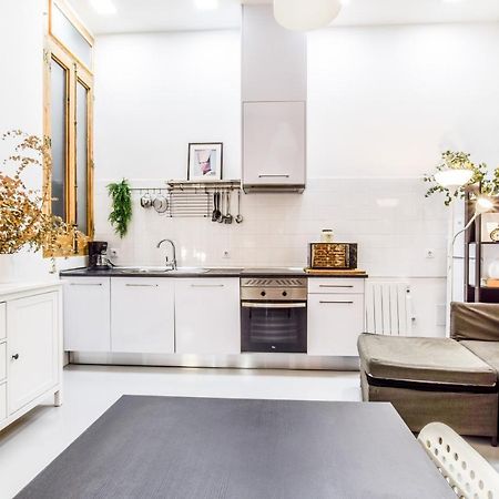 Piso De Ave Maria Apartment Мадрид Екстериор снимка
